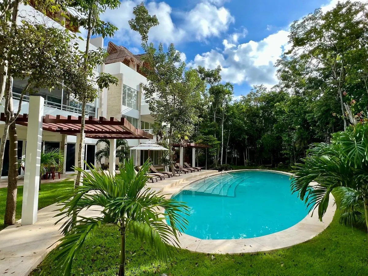 Tuluminati House-Bohemian Chic Luxury @Zama, Tulum Villa